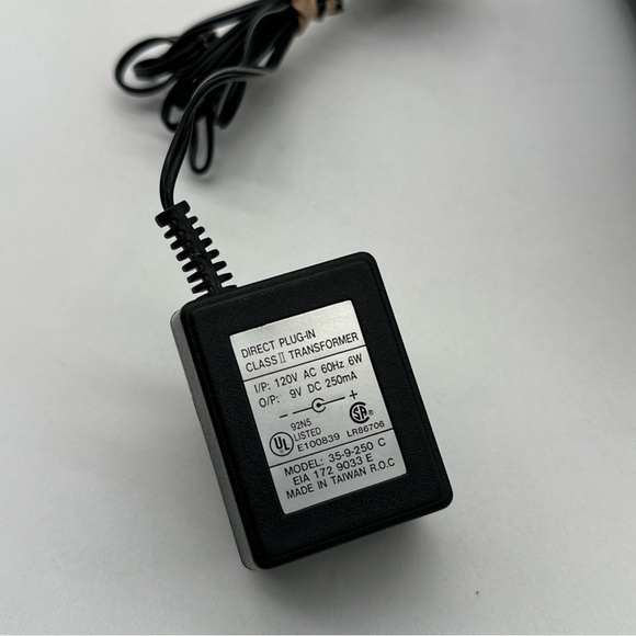 Kinyo Vintage AutoWinder VHS Rewinder UV-614 Silver car - Picture 9 of 10